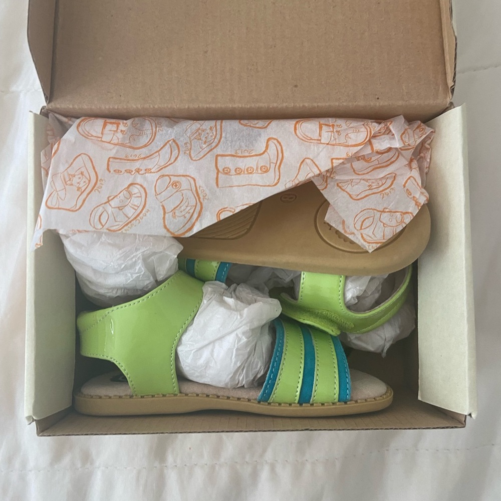 NWT Livie & Luca little girls size 8 shoes!